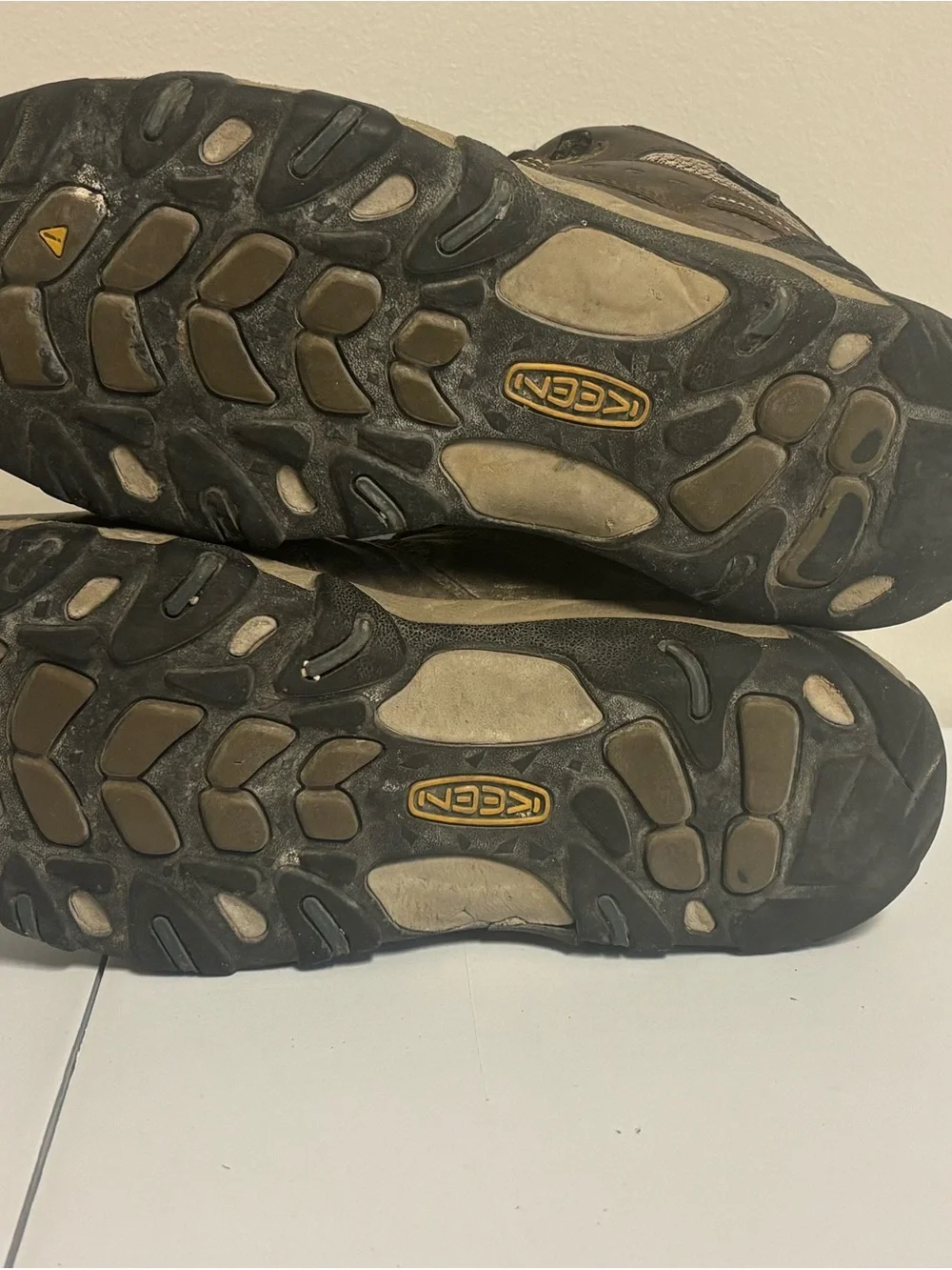 KEEN Men's Brown and Tan Hiking Boots